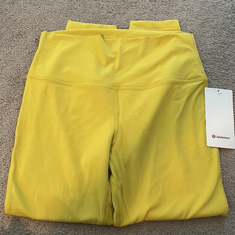 Lululemon - Picture 2 of 6